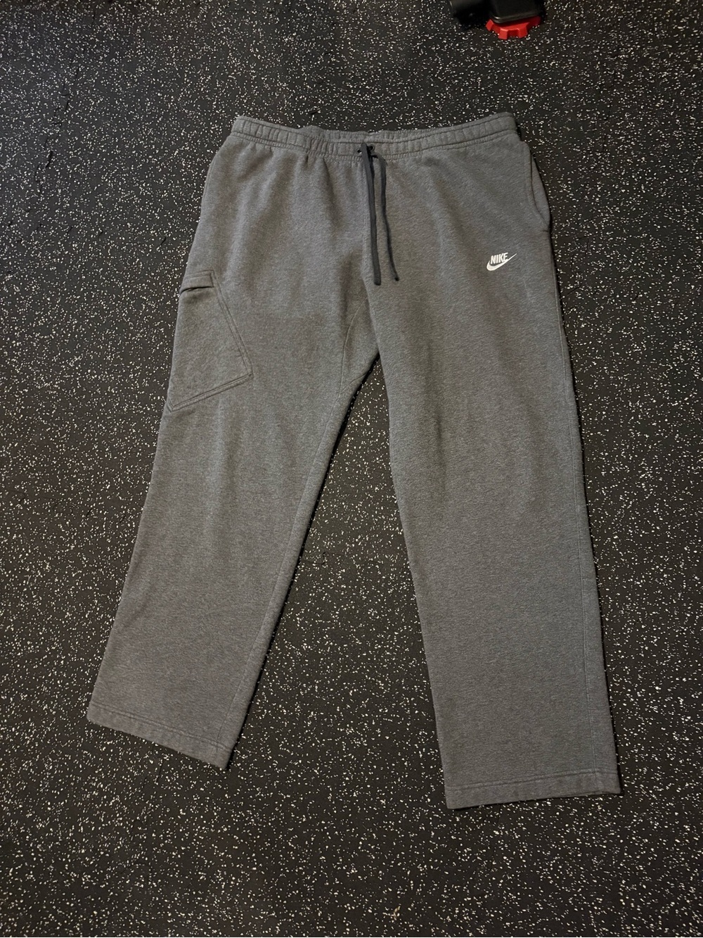Nike Men's Charcoal Gray Jogger Sweatpants